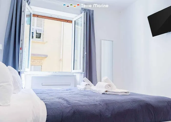 Sapri 29, Terre Marine 3* La Spezia