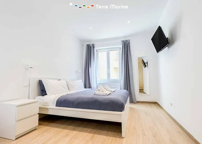 Sapri 29, Terre Marine 3* La Spezia